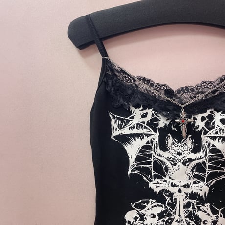 Gothic bat チャーム付きキャミソール