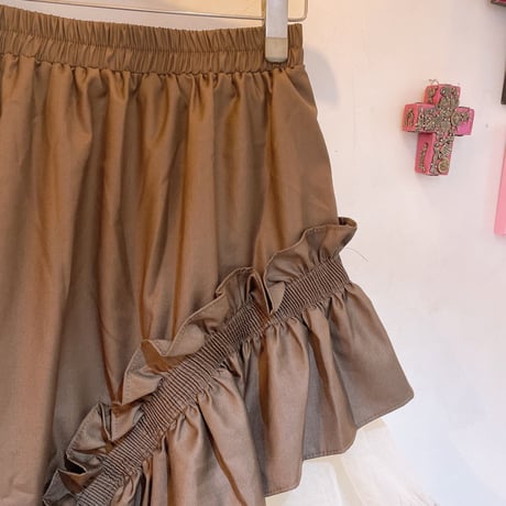 アシンメトリーフリル切替スカート