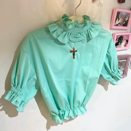 クロス刺繍パフスリーブブラウス