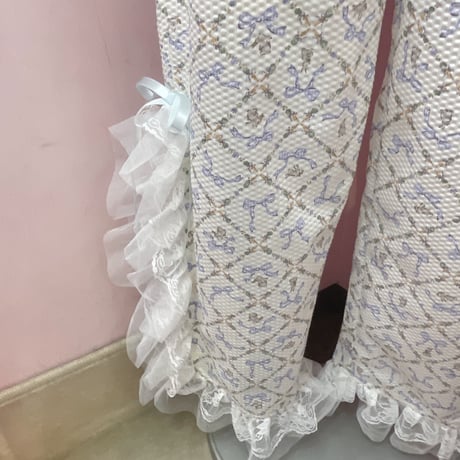 Ribbon rabbitスリットレースパンツ
