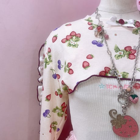 Berry cherry フリルショートトップス