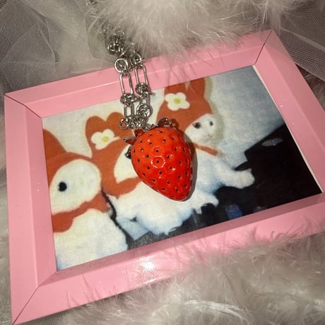 strawberryチェーンネックレス