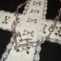 トライバルハートクロスネックレス