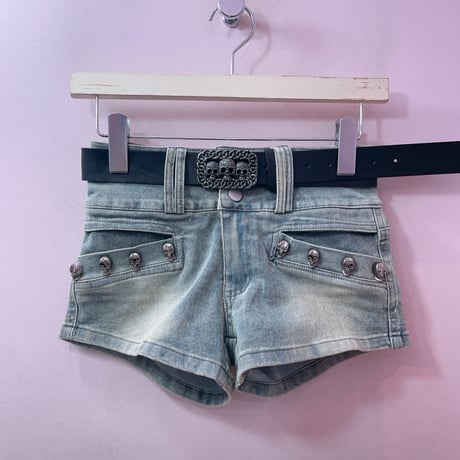ドクロスタッズデニムショートパンツ