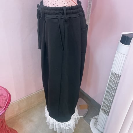 フリルレーススウェットバミューダパンツ