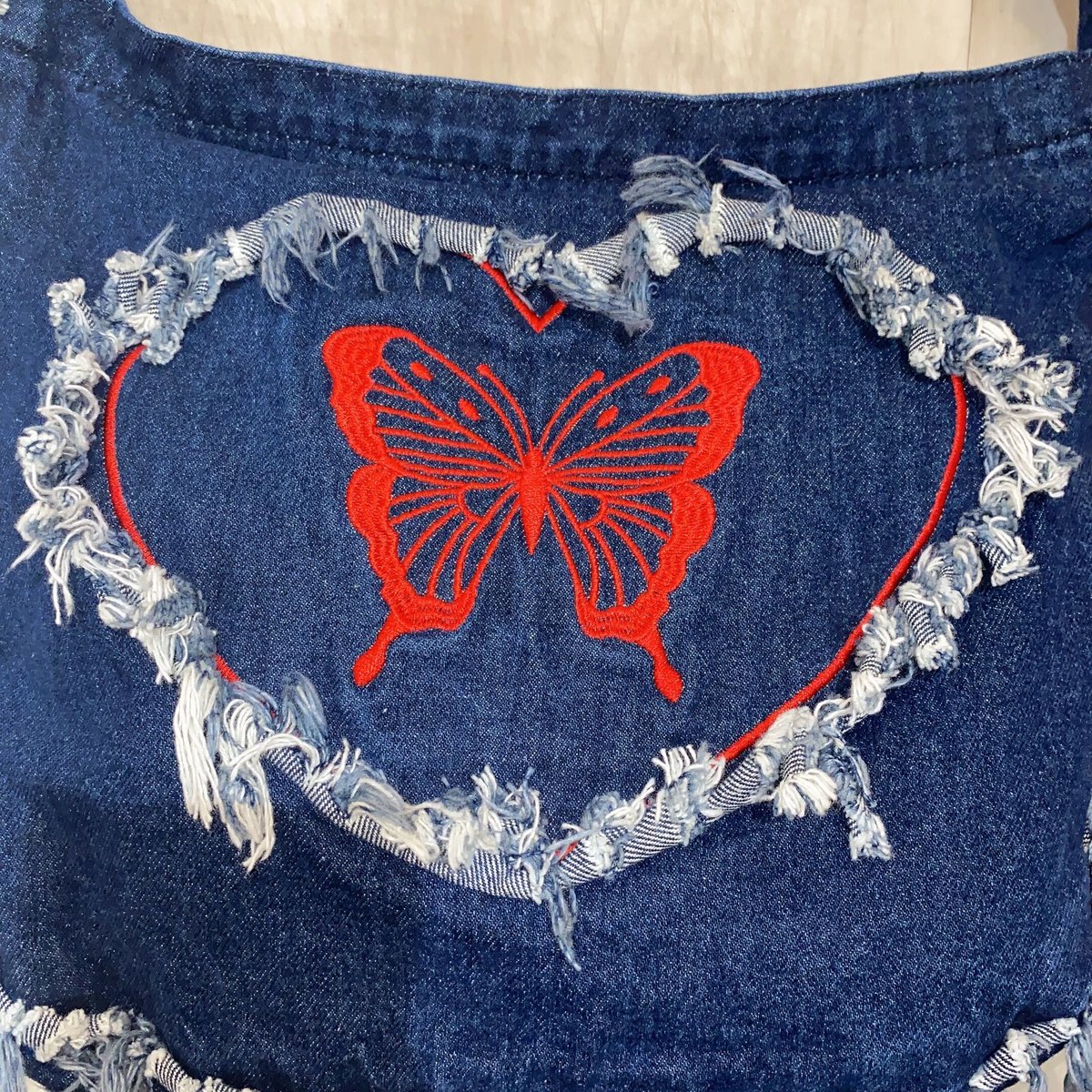 【新品】BonBonバタフライ⭐︎デニムショルダーバッグ ダメージバタフライデニムショルダーバッグ | Romantic Standard