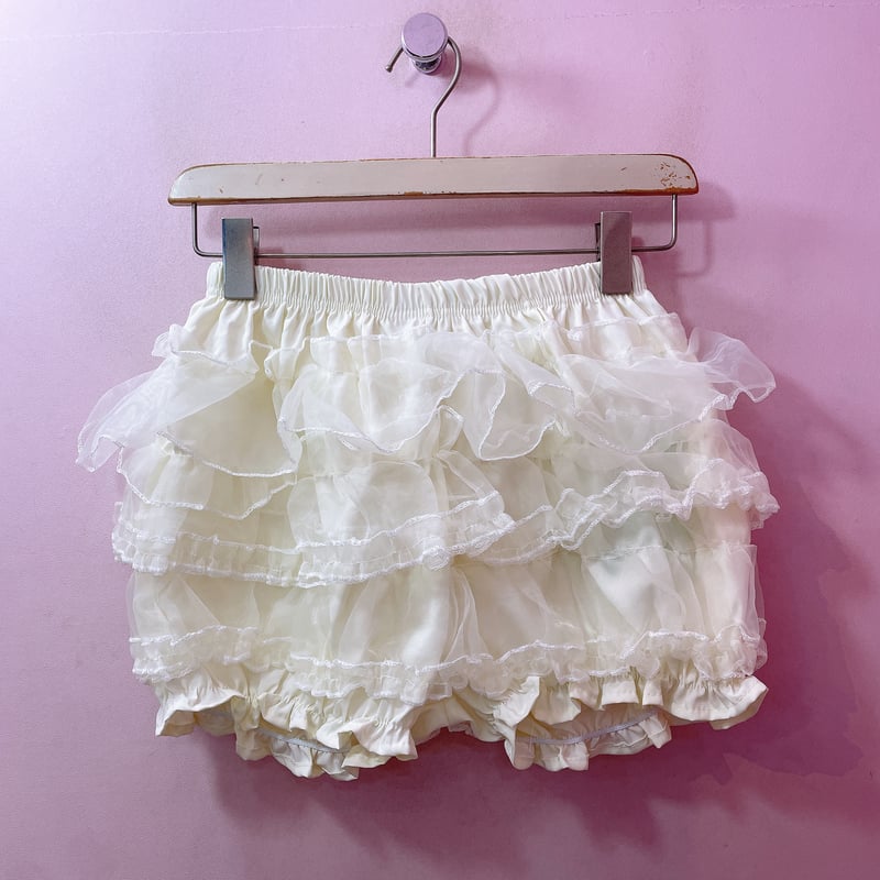 天使のフリル【アンティークボタン】 (オーダーメイド可能◎) 天使のフリル【アンティークボタン】 (オーダーメイド可能