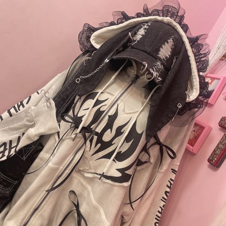 メタルロゴリボンフリルzipパーカー