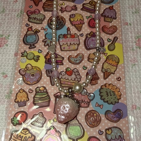 strawberry パールネックレス