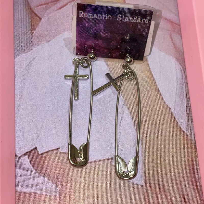 安全ピンモチーフピアス | Romantic Standard ロマンティック