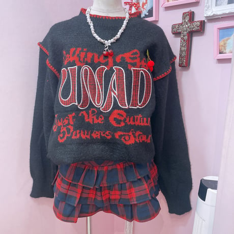 Cherryチェックロゴニット