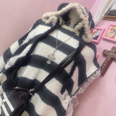 フリルアシメスリーブダメージボーダーニット