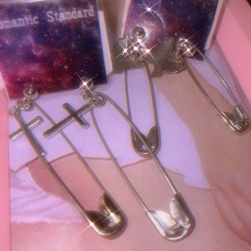 安全ピンモチーフピアス | Romantic Standard ロマンティック