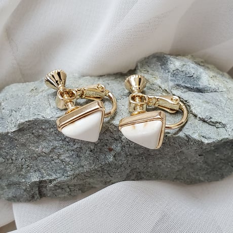Stone earring