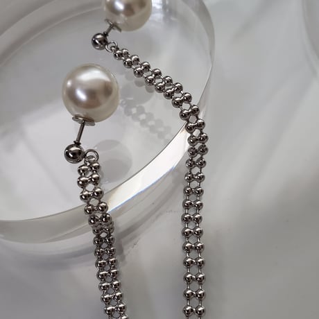 ballchain tassel long pierce