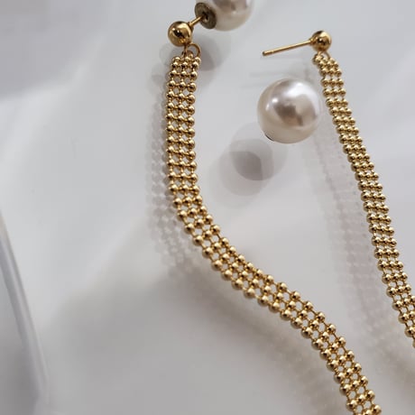 ballchain tassel long pierce