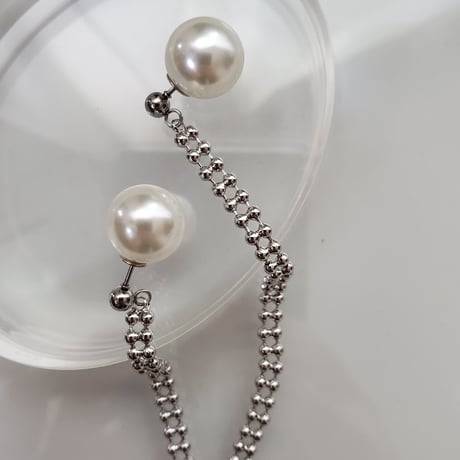 ballchain tassel long pierce