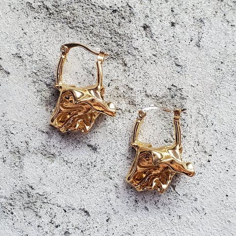 Foil gold pierce