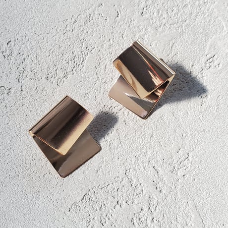 Fold pierce