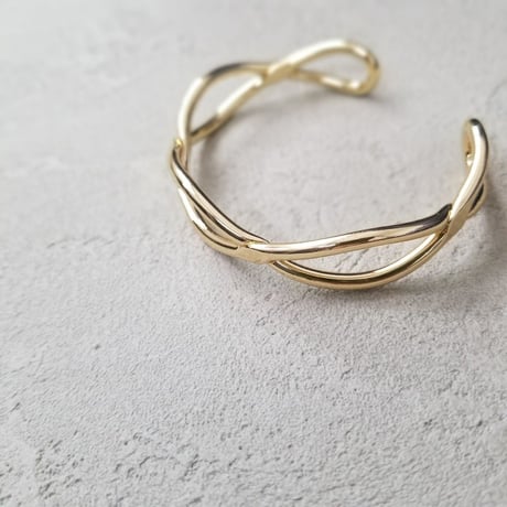 gold bangle