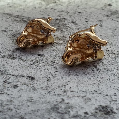 Foil gold pierce