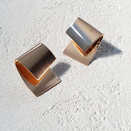Fold pierce