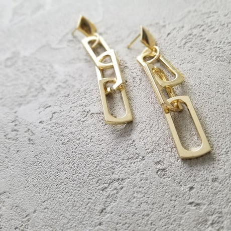 goldchain pierce