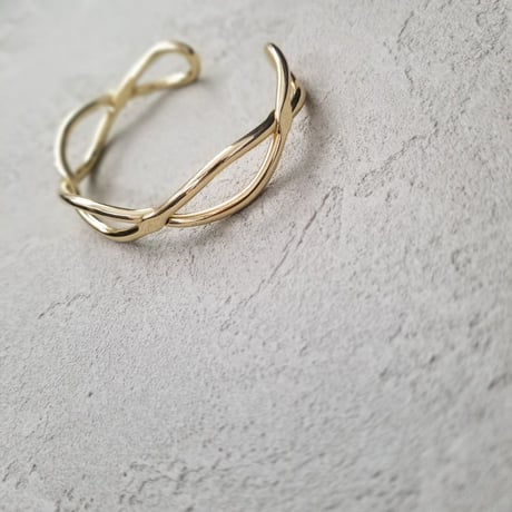 gold bangle
