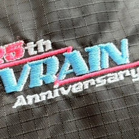 🆕25周年ロゴ刺繍サコッシュ