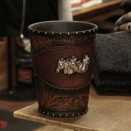 Rainbow Trading Horse Dust Box