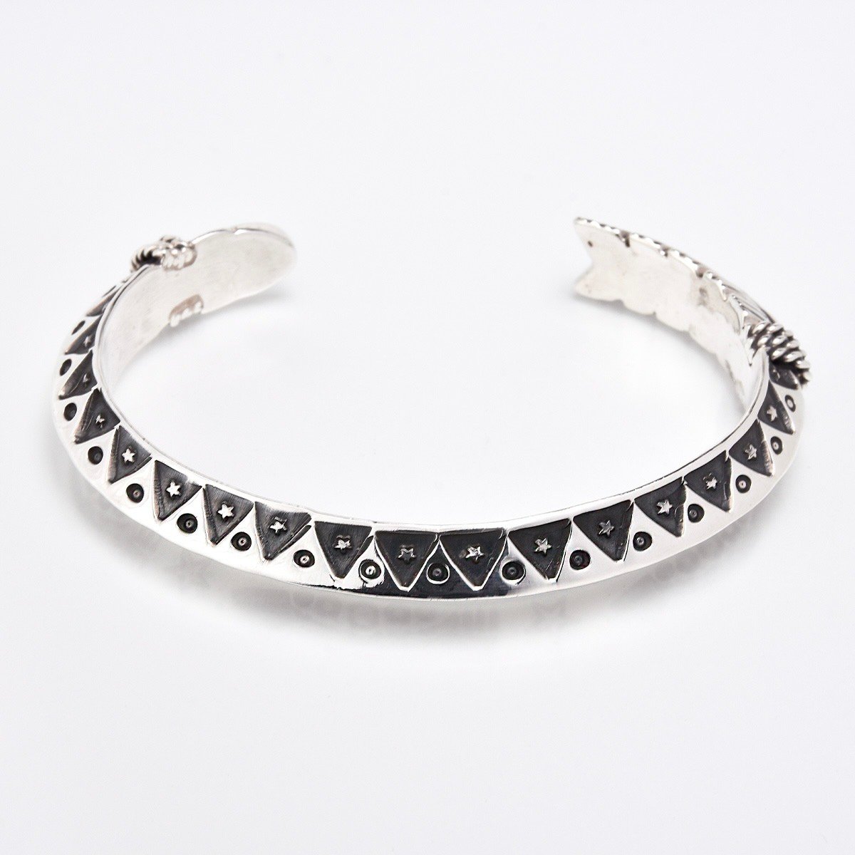 Indian Jewelry NAVAJO Bangle Made by Delayne Re
