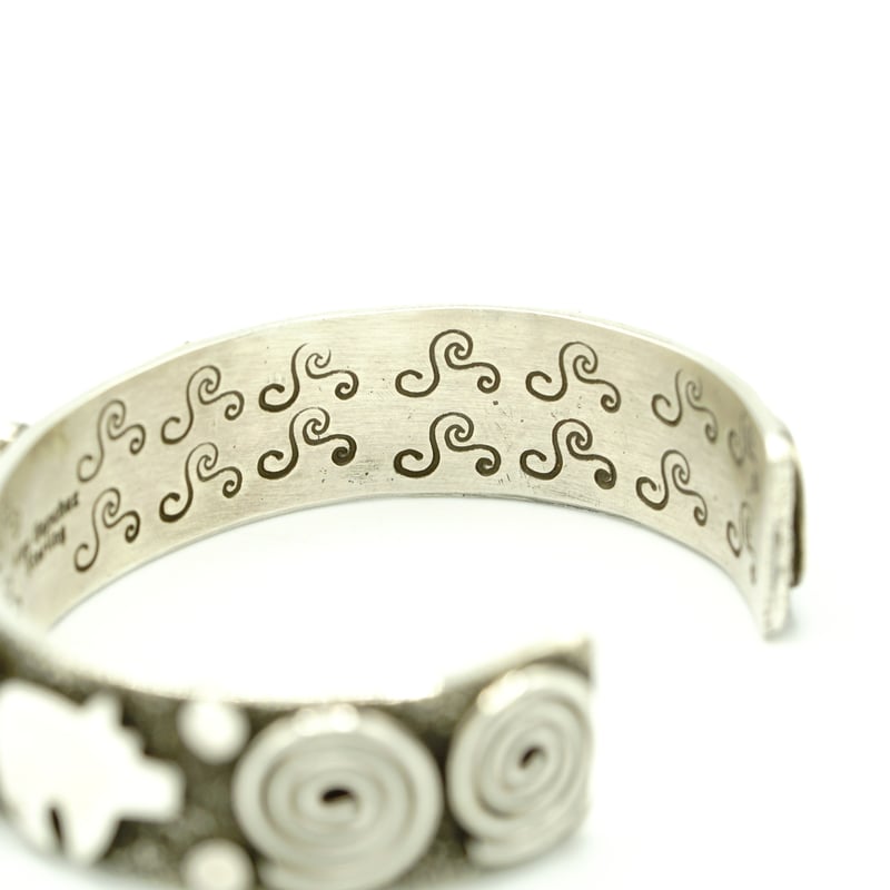 Indian Jewelry Bangle by Alex Sanchez | NewDeal Indian Jewelry Bangle by Alex Sanchez | NewDeal