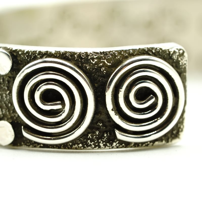 Indian Jewelry Bangle by Alex Sanchez | NewDeal
