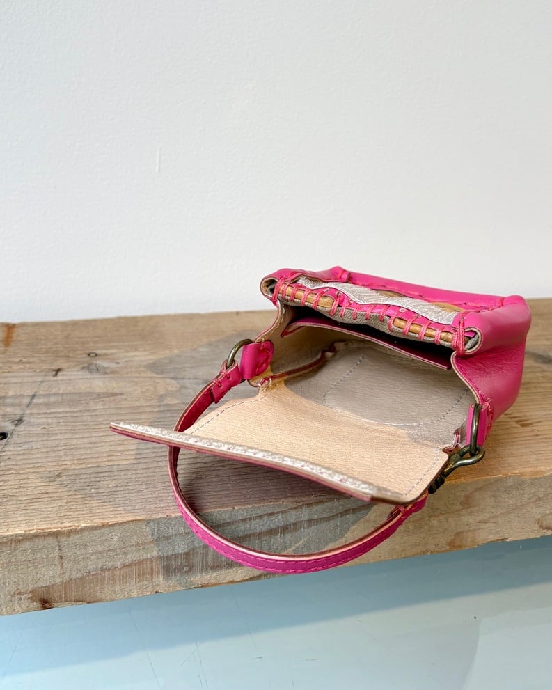 eb.a.gos/籐付きミニサイフ シャイニー/PINK,BLACK | pain