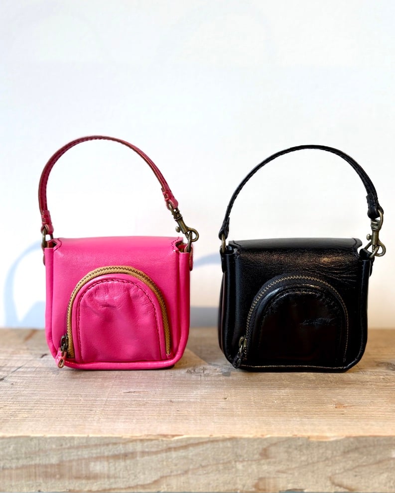 専用☆定価以下☆ebagos 籐つきミニサイフblack 2024aw 新品 ebagos エバゴス 牛ソフトキャディーバックショルダー付き籐