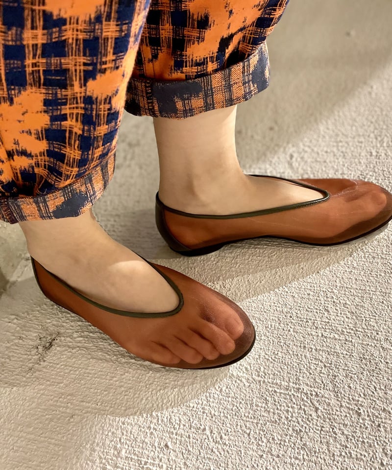 _Fot / v ballet mesh / brown moss, black | pain