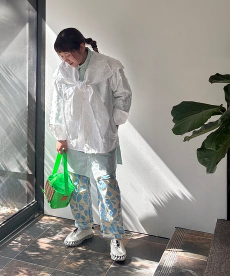 RYU KAGA/Jaquard leaf collar BL/WHITE