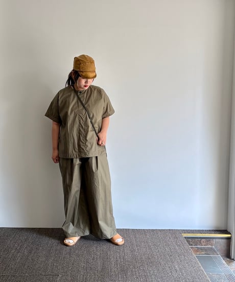 O project/WIDE TROUSER COATED TYPEWRITER/KHAKI