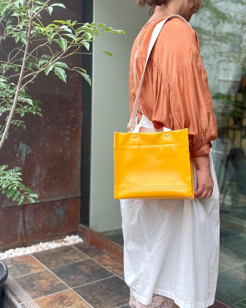 EBAGOS エバゴス　ベージュ スタンディングトートバッグ　М EBAGOS エバゴス ベージュ スタンディングトートバッグ М