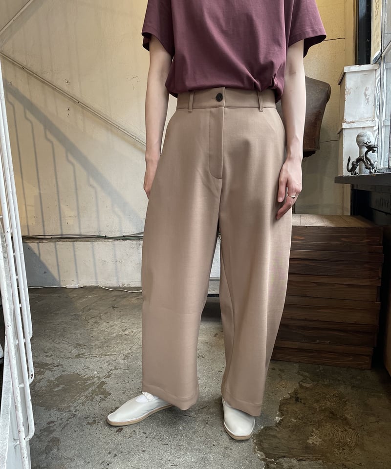 STUDIO NICHOLSON / CHALCO WIDE CROP PANT / NUTM