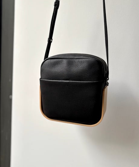 _Fot/plywood bag shoulder shriink/black shrink