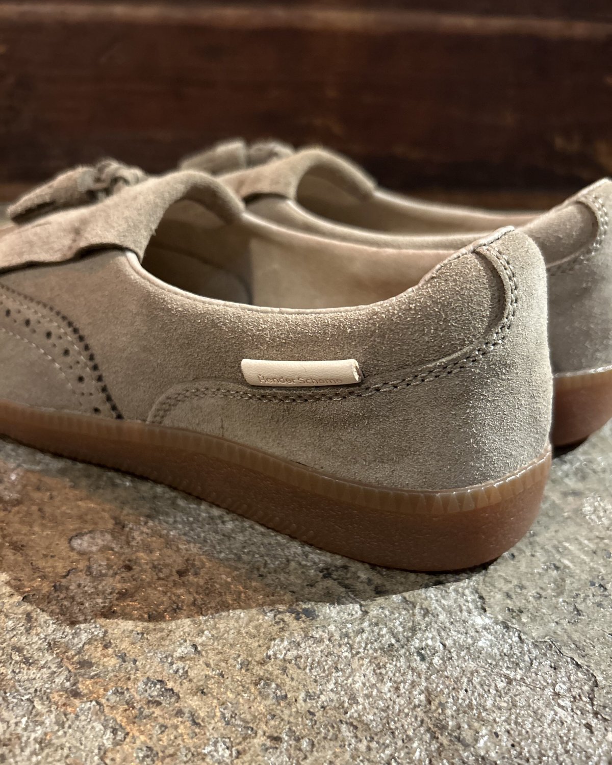 Hender Scheme / klein / camel, khaki beige | pain