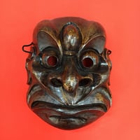 木彫り　天狗　お面 Amazon.co.jp: 木彫り 大天狗面 壁掛け用 お面 日本仏師作品