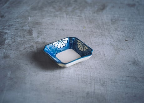 隅入菱形豆皿