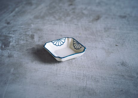隅入菱形豆皿