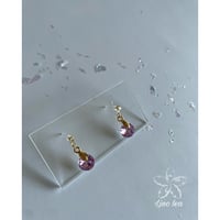 樹脂ピアス　ガラスクリスタルピンク『pua』