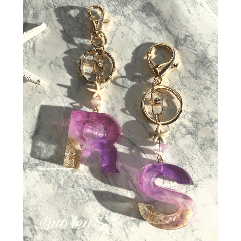 Oceanlea イニシャルキーホルダー（紫・ピンク） | Lino lea