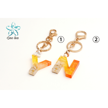 Oceanlea イニシャルキーホルダー（オレンジ・黄色）