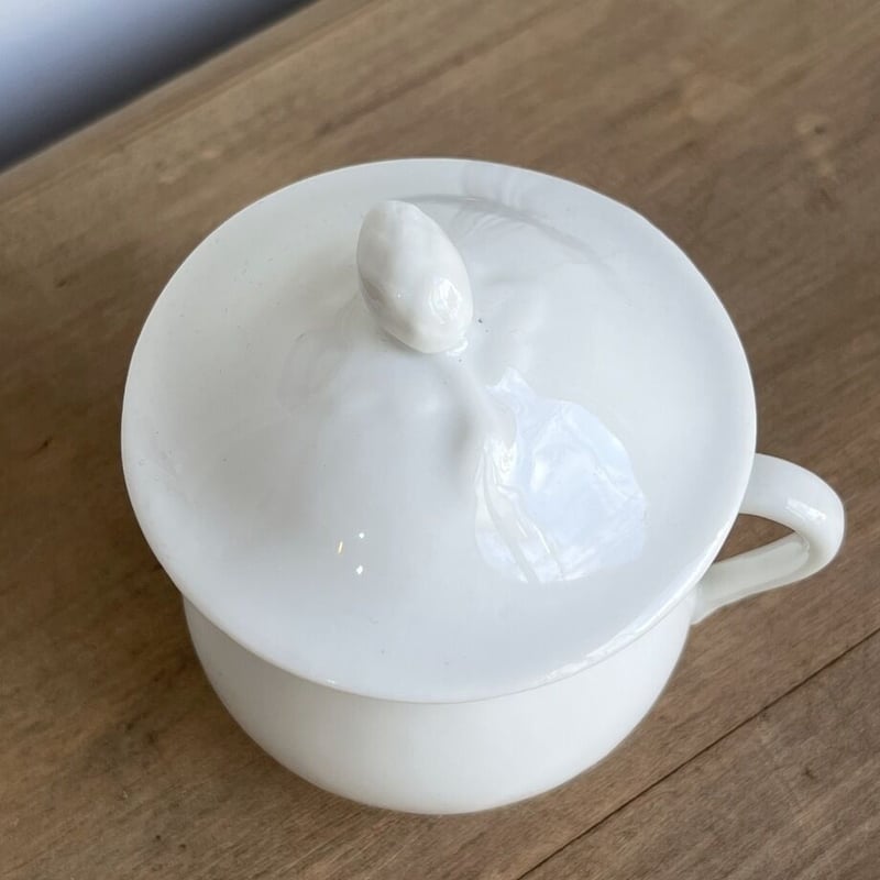 白い蓋つきクリームポット | quoi de neuf