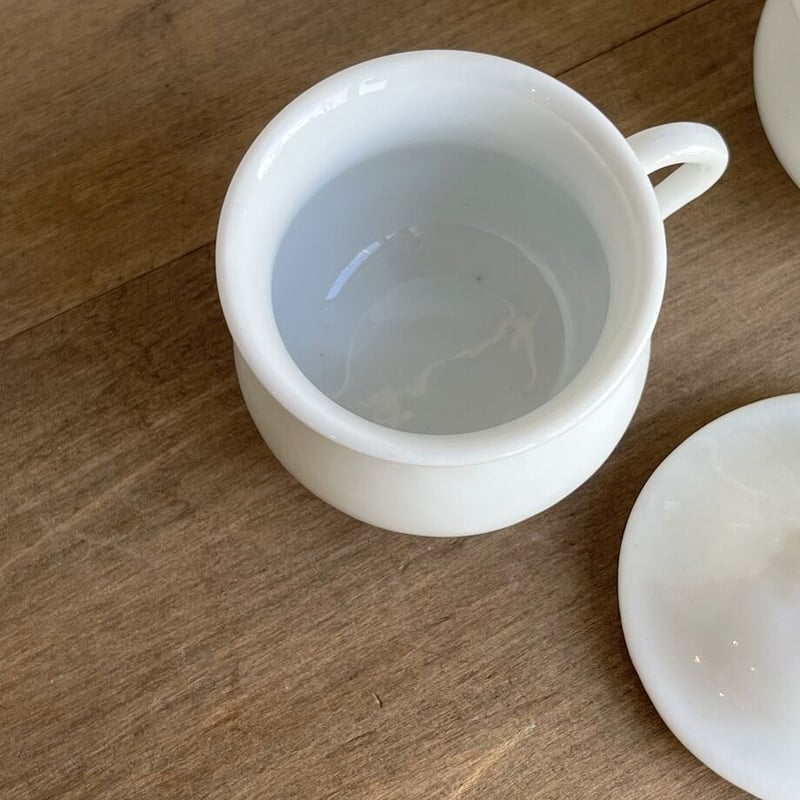 白い蓋つきクリームポット | quoi de neuf